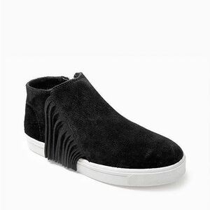 Minnetonka Fringe Slip-On Sneakers - Size 5